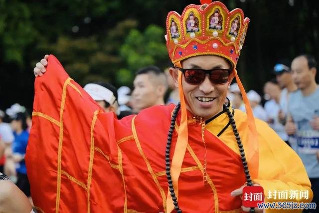2024成齐马拉松冠军出身！“唐僧”“大祭司”……齐来了